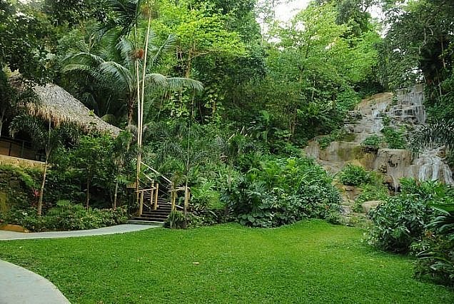 Konoko Gardens